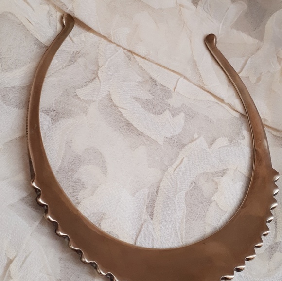 Vintage brass and mother of pearl choker necklace - Picture 3 of 8